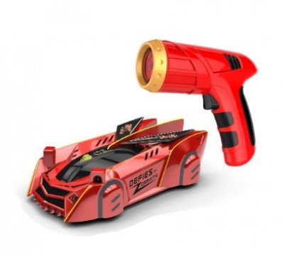 Coche trepa paredes por láser